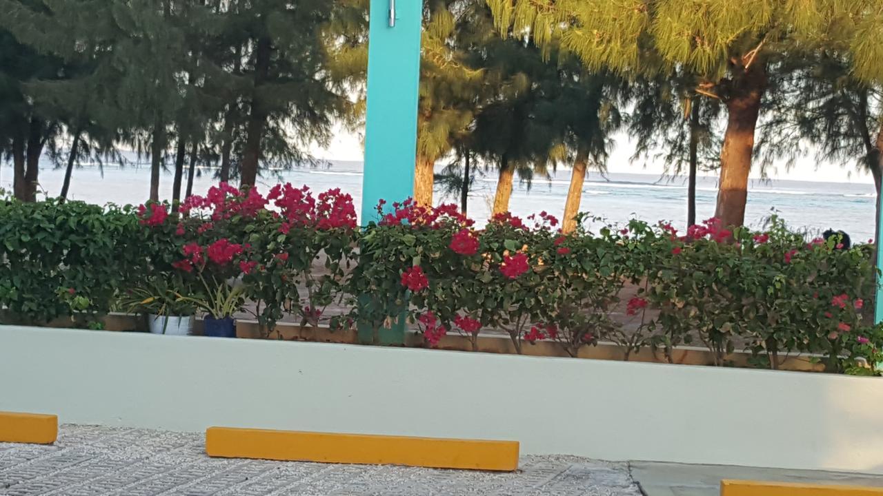 Saipan Beach Hotel Экстерьер фото